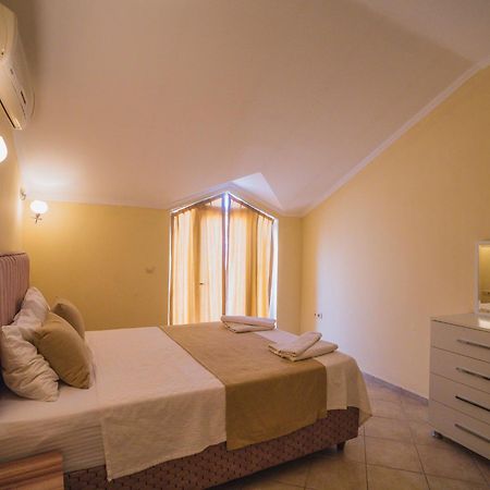Sunset Beach Villas And Apartments Фетие Екстериор снимка