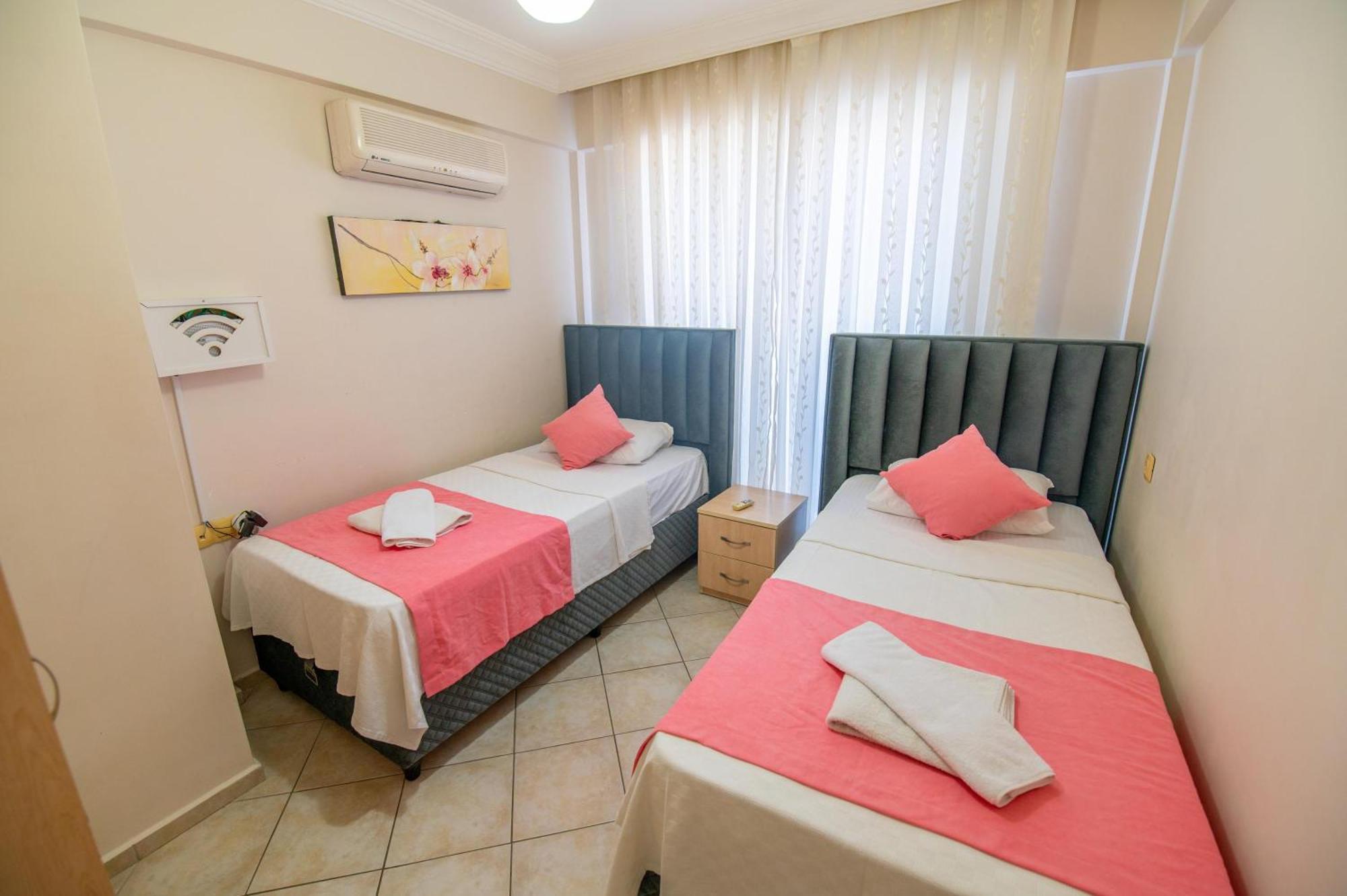 Sunset Beach Villas And Apartments Фетие Екстериор снимка