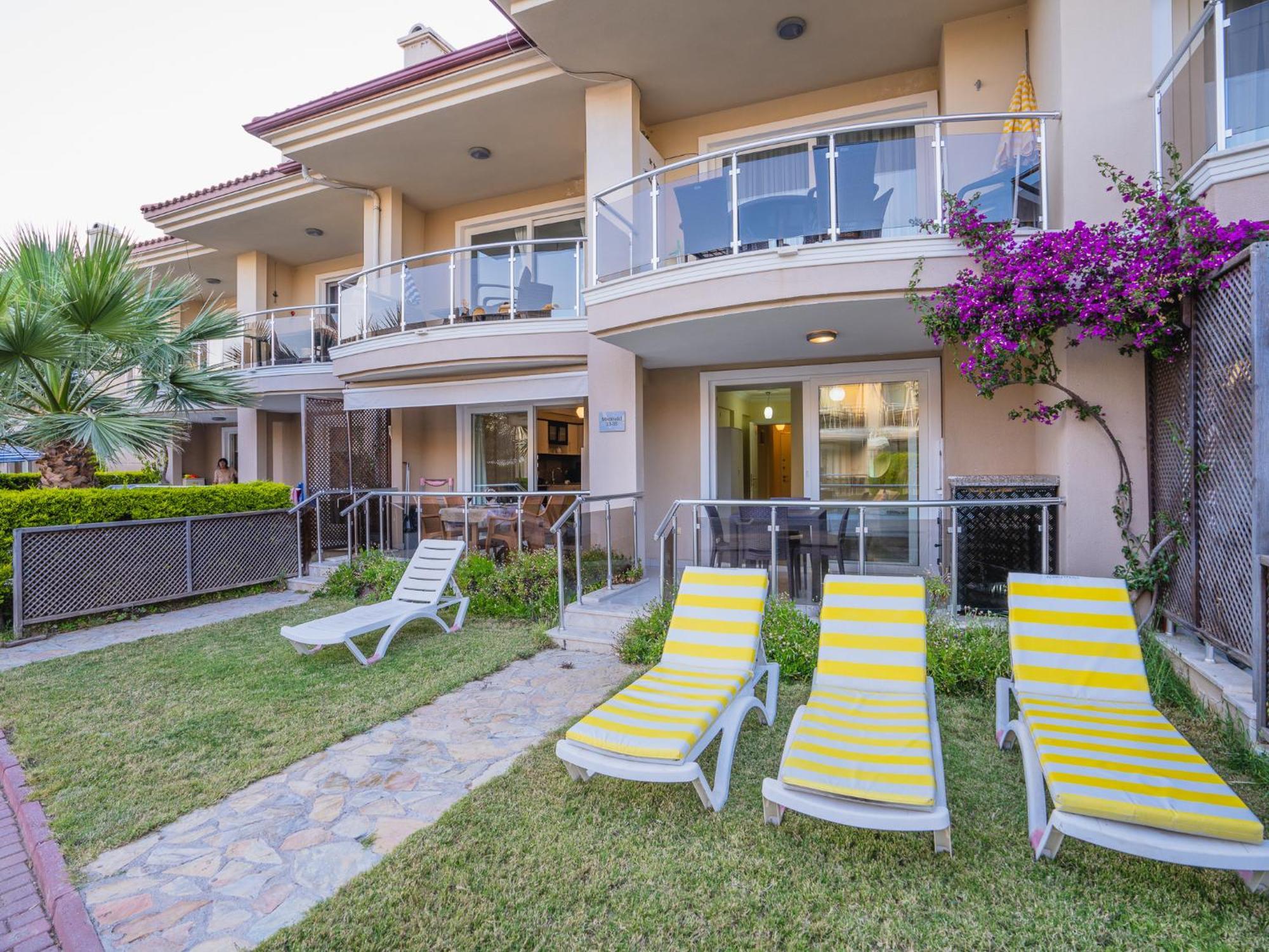 Sunset Beach Villas And Apartments Фетие Екстериор снимка