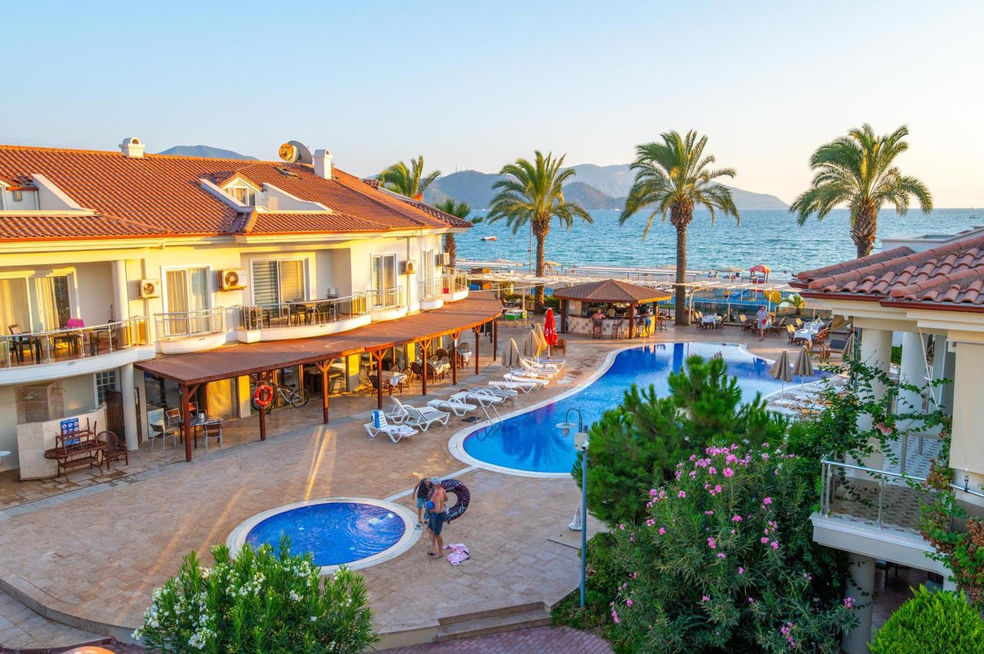 Sunset Beach Villas And Apartments Фетие Екстериор снимка