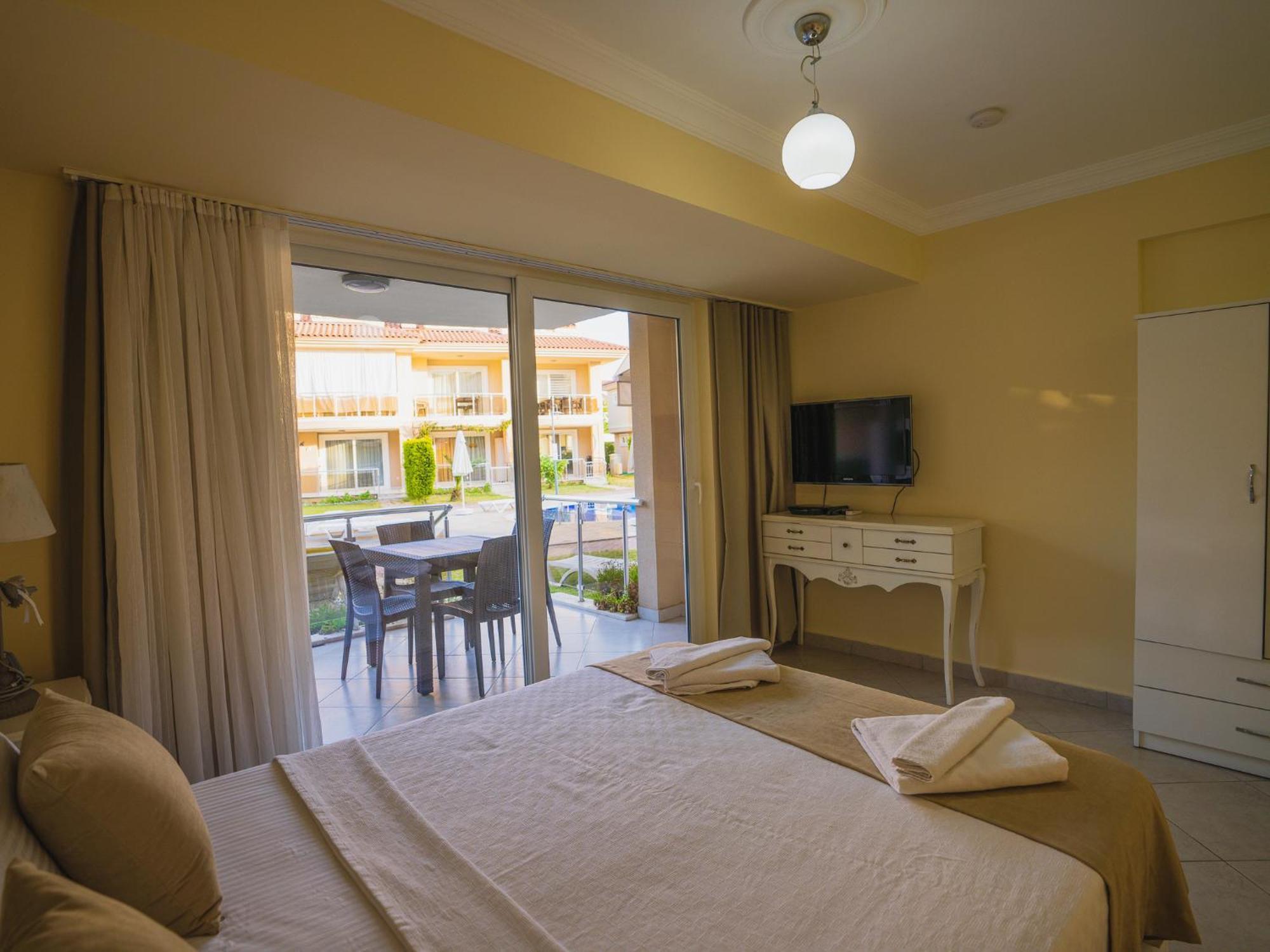 Sunset Beach Villas And Apartments Фетие Екстериор снимка