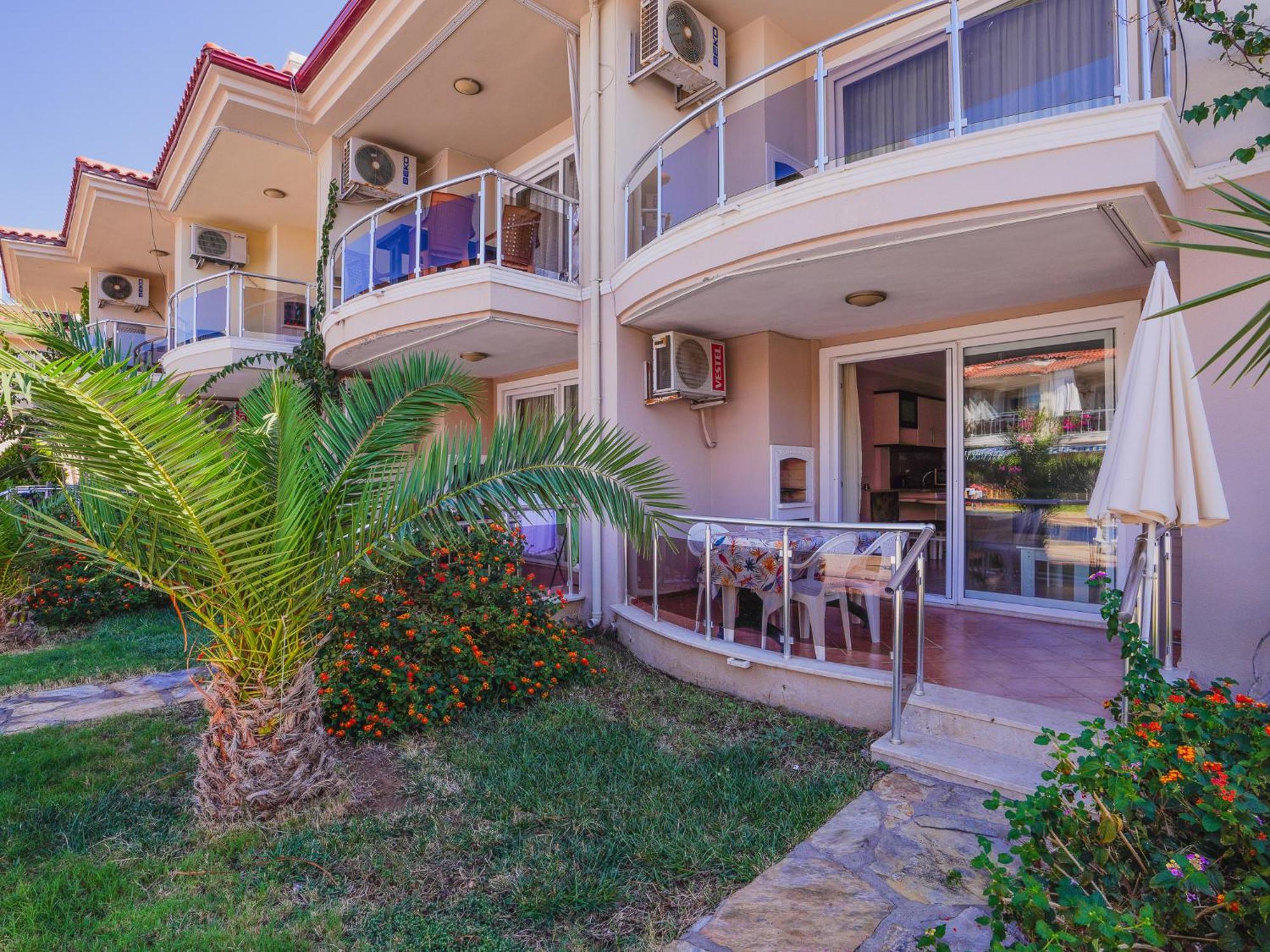 Sunset Beach Villas And Apartments Фетие Екстериор снимка